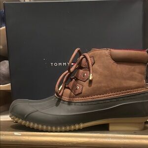 Tommy Hilfiger Men's Brown and Black Boots